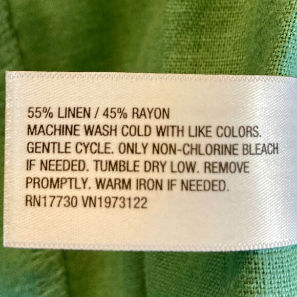 Excellent Condition, SZ S (see measurements) Linen Blend Shorts, Green - Picture 3 of 3